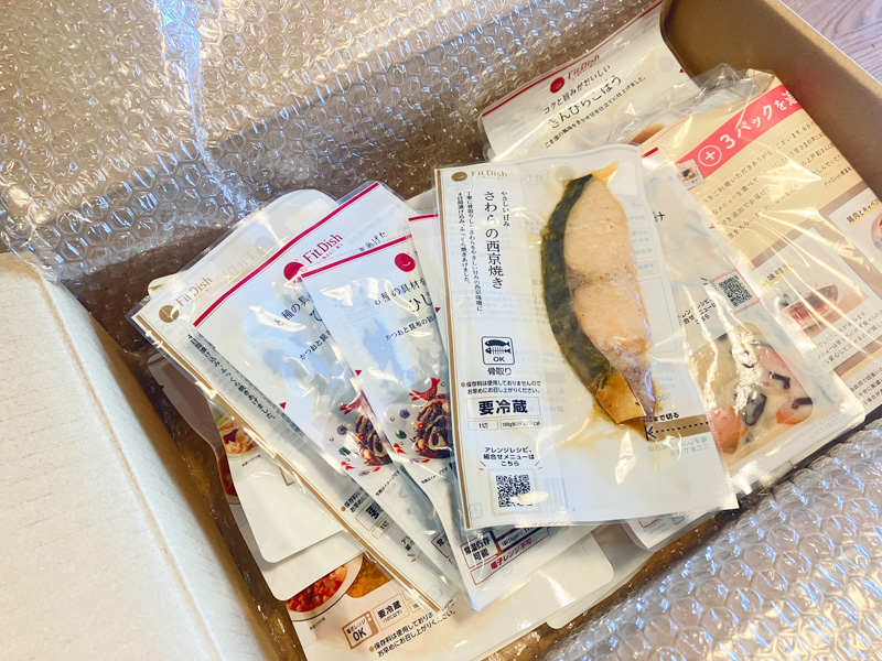 フィットディッシュの冷凍おかずが届いたところ