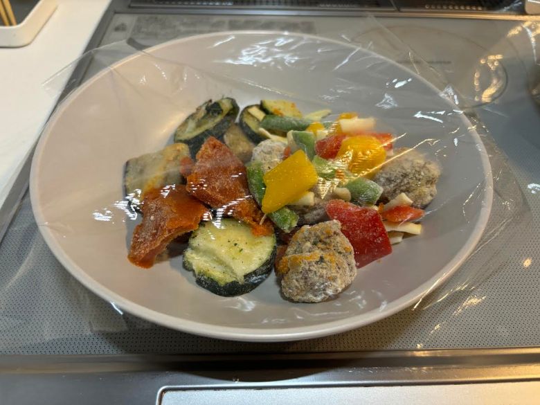 GREEN SPOON：レンチン前のメインディッシュ